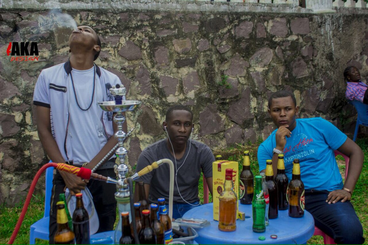 Oooh Jésus de Nazareth tous les jours je fume je dis demain j'arrête