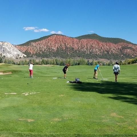 AspenGlenClub's tweet photo. Perfect day for a Nicole clinic! #aspenglengolf #ladiesgolf @nicolegolfit #aspenglenclub2017 https://t.co/Ng4FrgCbLz