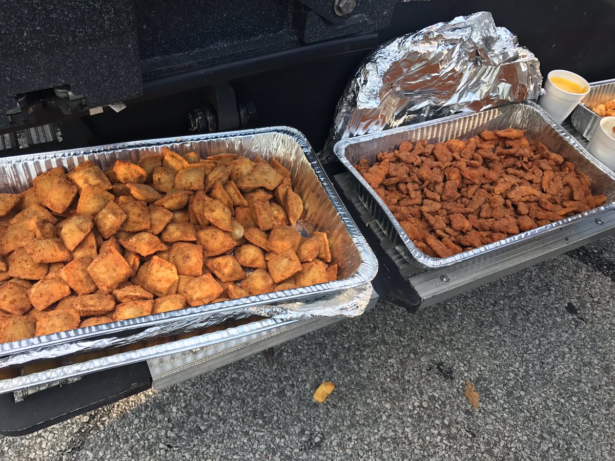 HUGE Thank You to @AllSportsPub for the generous donation to STL County Tactical team! 9 huge trays of food! Unbelievably generous! Thank U!