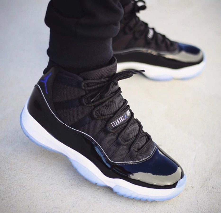 SneakerHooked tweet picture