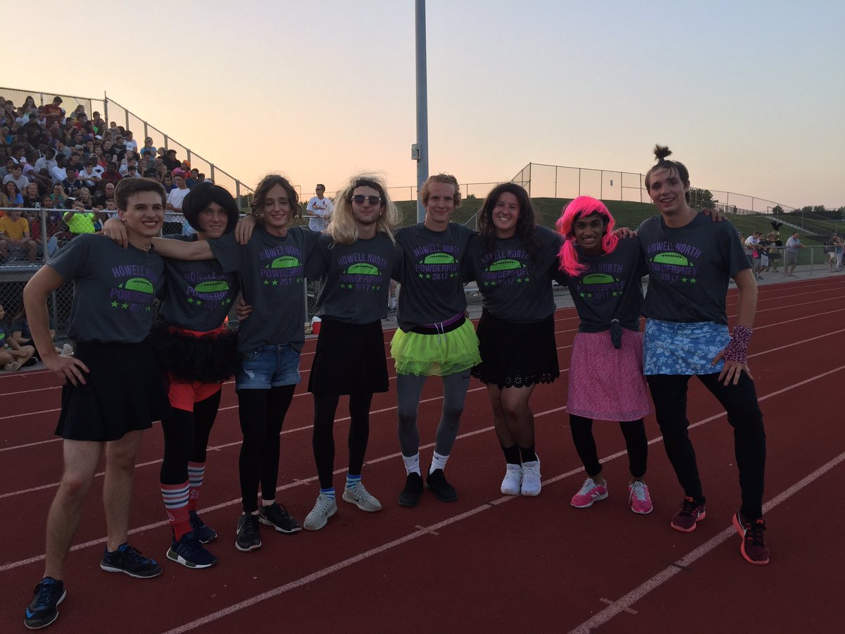 kljohnson85's tweet photo. Thanks to everyone who participated in powder puff. It was a great game! #fhnhoco #powderpuff https://t.co/MFv7Ff0IQL