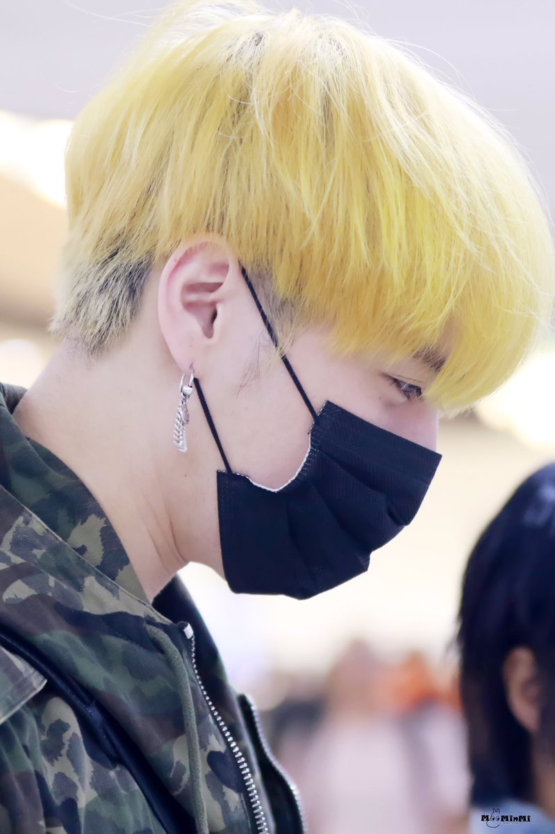 MOOMINMI_1117's tweet photo. #GOT7 #갓세븐 #Yugyeom #유겸   
【HQ】20170920 김포출발 💛💛 https://t.co/FkdgbAcuvL