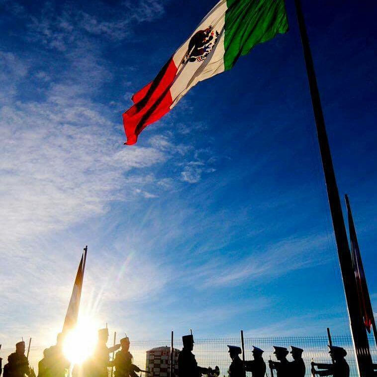 daniel11Oz1's tweet photo. #TodosSomosMéxico https://t.co/l1gQ9E400Z