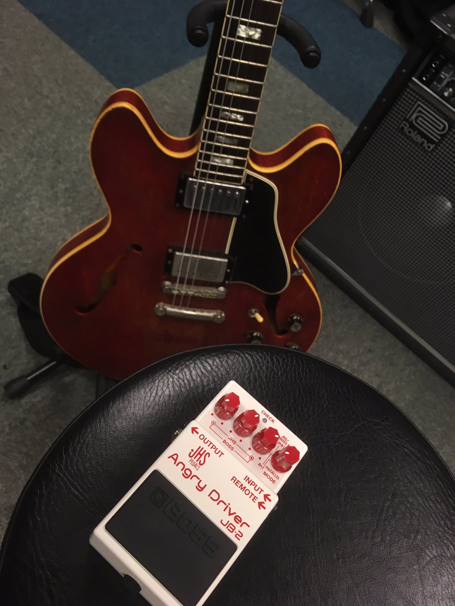 hidehisa_ssk's tweet image. BOSSスタジオで新ペダルJB-2試奏してきたよ！コレは楽しい！発売は10/14とのことです。

#BOSS
#JB2
#AngryDriver
boss.info/jp/products/jb…