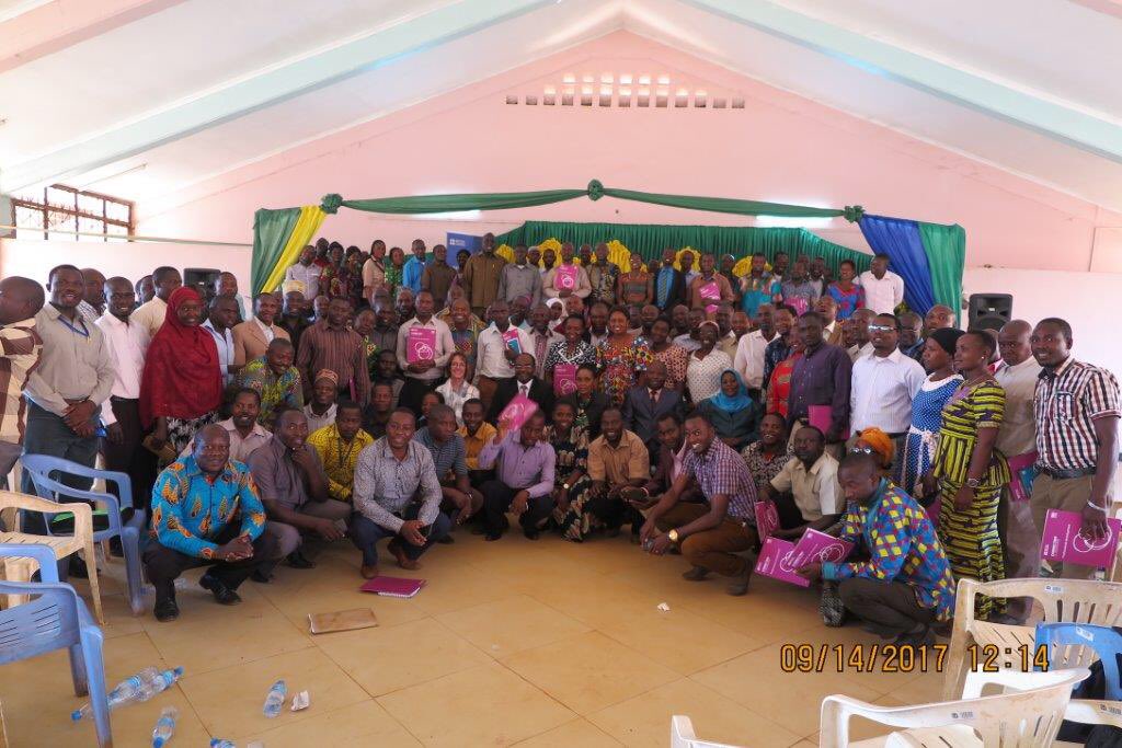 AngelaHennelly's tweet photo. Great CC3 workshop in Kigoma, developing school leaders with PS Education TZ #BritishcouncilTZ @UKinTanzania https://t.co/JuHJNWeYck