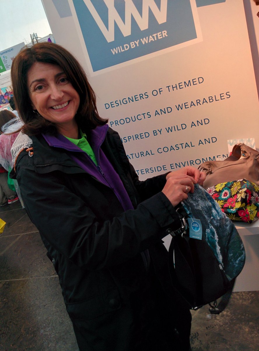 WildbyW's tweet photo. #offaly.ie loves our #wildbywater bags. Perfect for busy active lives! #offalyleo https://t.co/oZhlAVNKC3