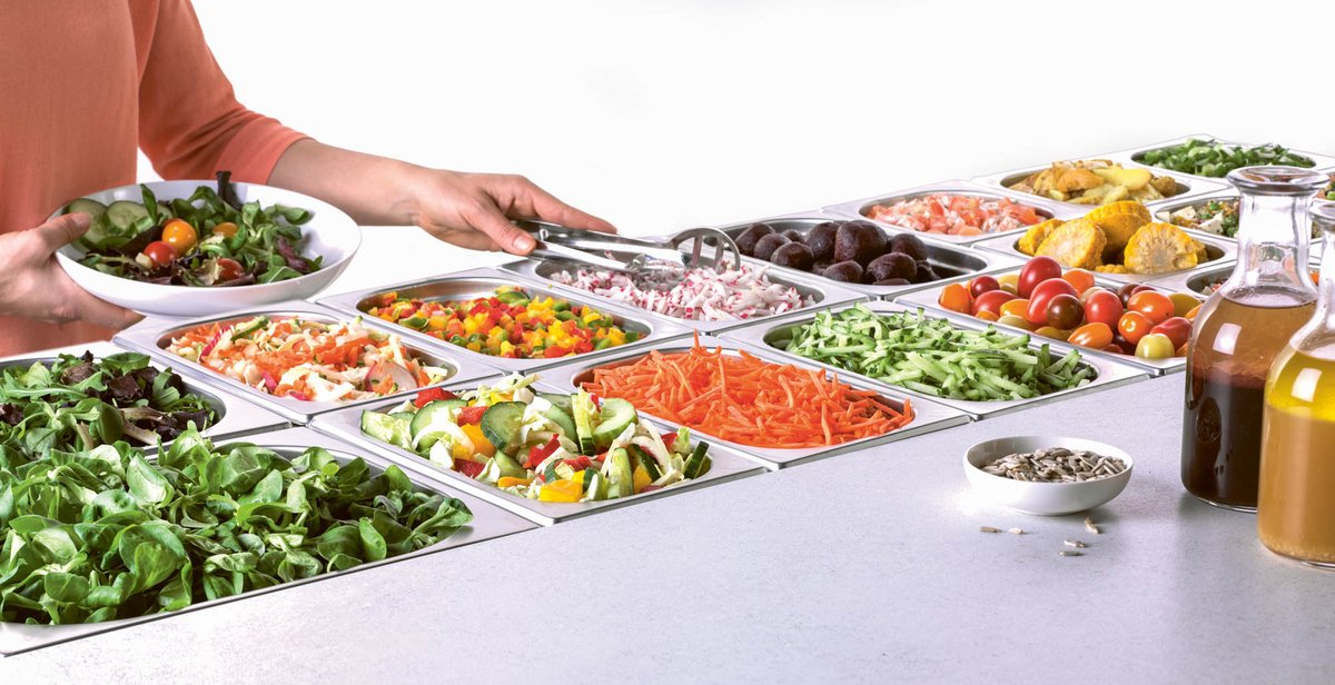 Hoe serveer je een gezonde #lunch aan je gasten en werknemers? In deze 3 stappen haal je alles uit je #saladebar. bit.ly/2x1zOO3