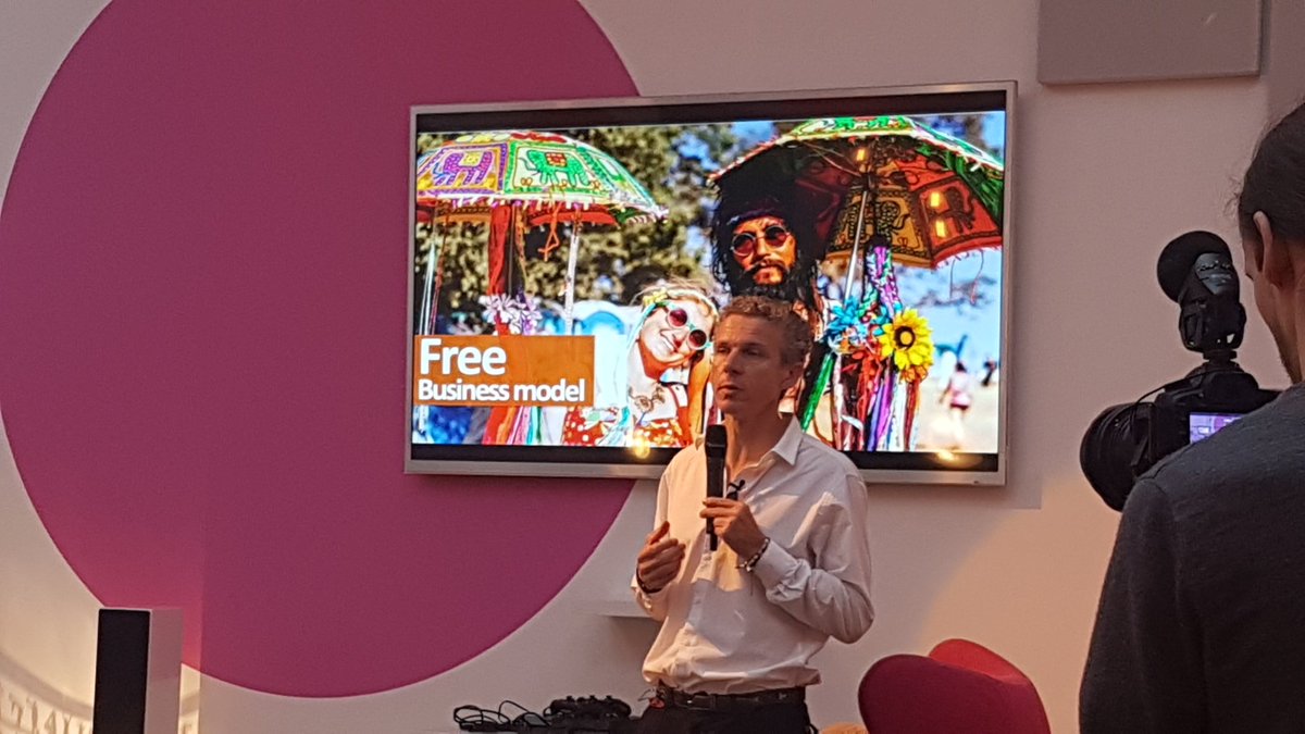 Le #numérique génère de nouveaux modèles d'affaires qui offrent #services, #gratuité et reposent sur #opensource  #Altafuture