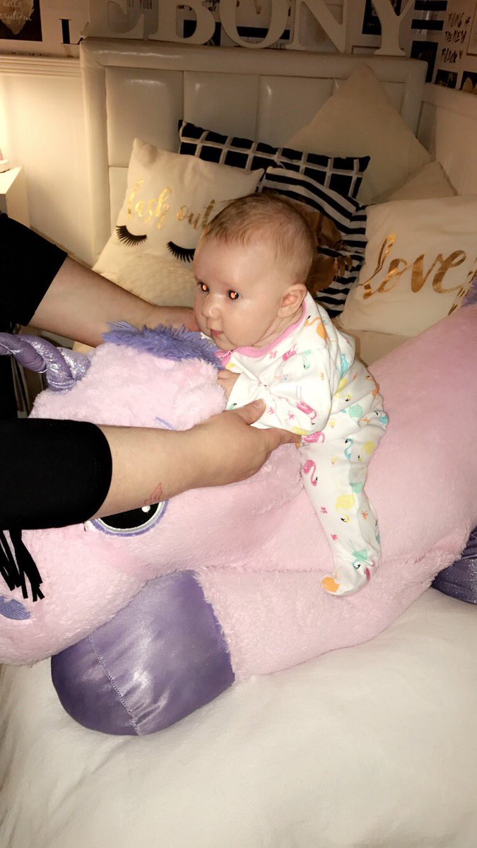 corrinahamilton's tweet photo. Fun at Aunty Lisa's house 😂😂 https://t.co/IV4blf8wbo