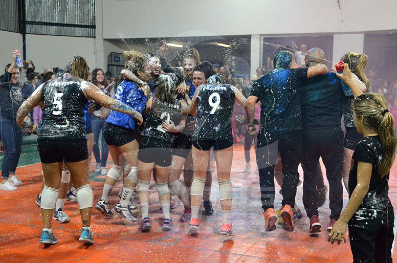 Primera-F: Castelar venció a Morón y celebró su regreso a la División de Honor somosvoley.com/notas/primera-…