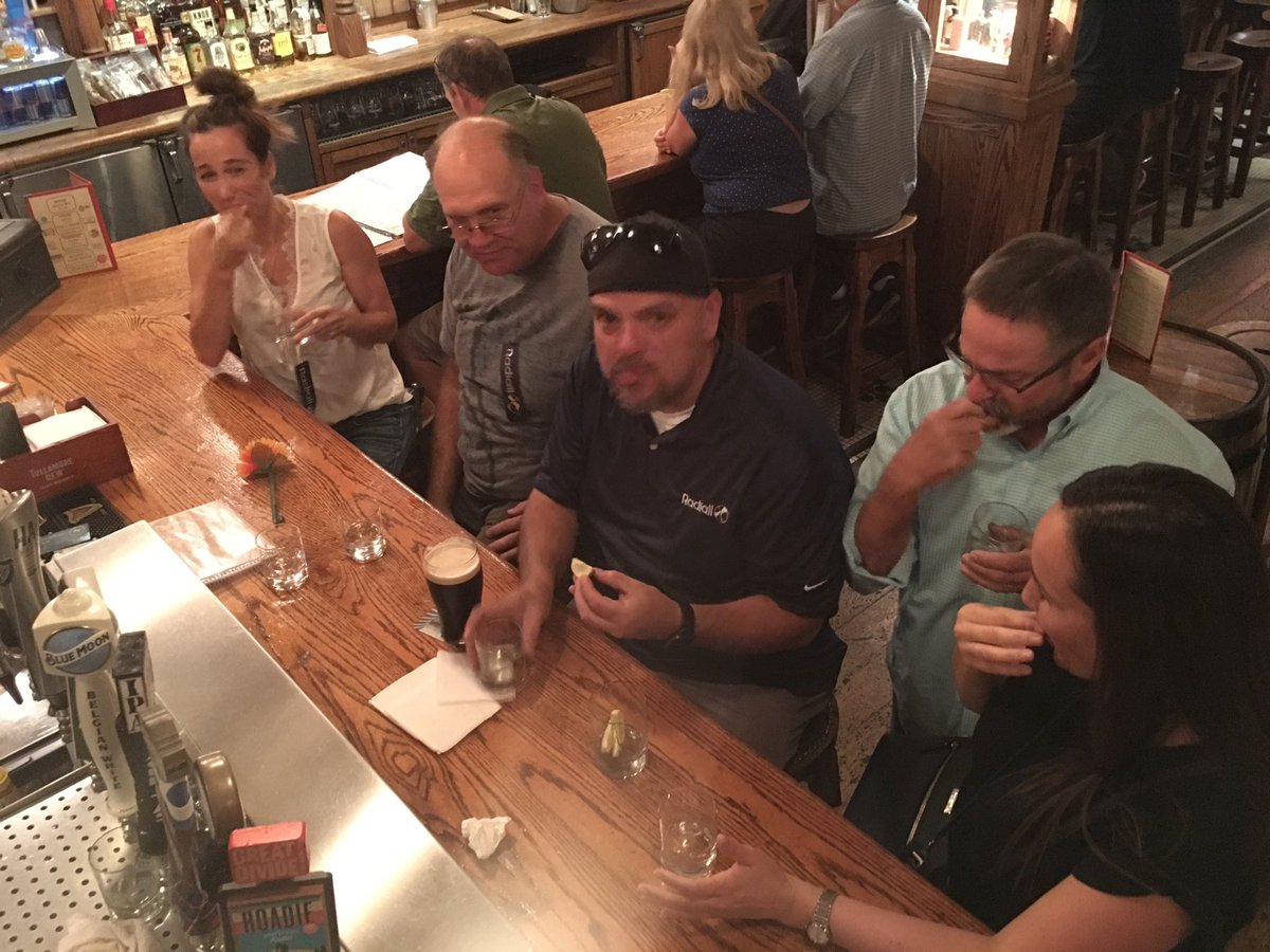 icsquirrelz's tweet photo. Blue team killing it! https://t.co/MxSWZoswUD