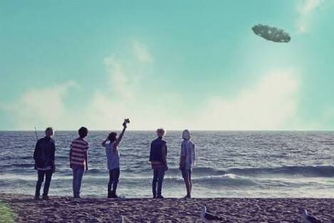 orange_sandeul's tweet photo. I'm loving these shots https://t.co/1irmWkHcnA