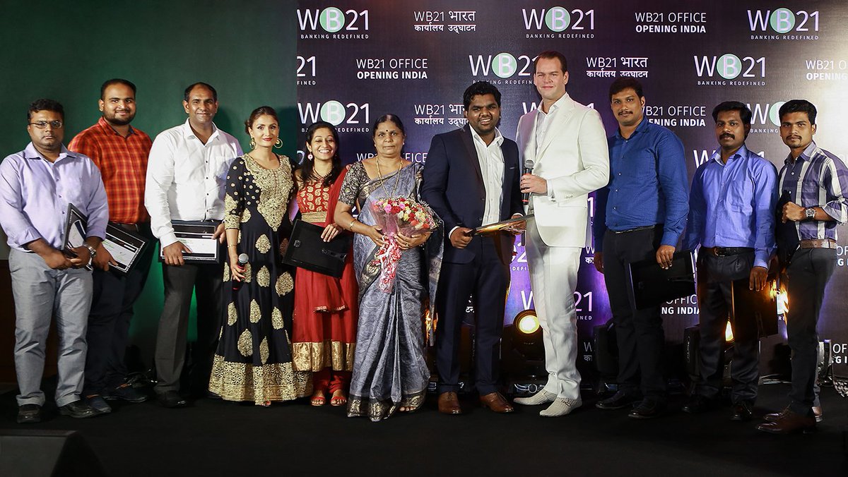 devurweb's tweet image. Michael Gastauer, Abygail DeSousa and Amith S Nair with the winners of #WB21 #Diamond #Awards #rt

 #WebBanking #Bank #Banking #Finance