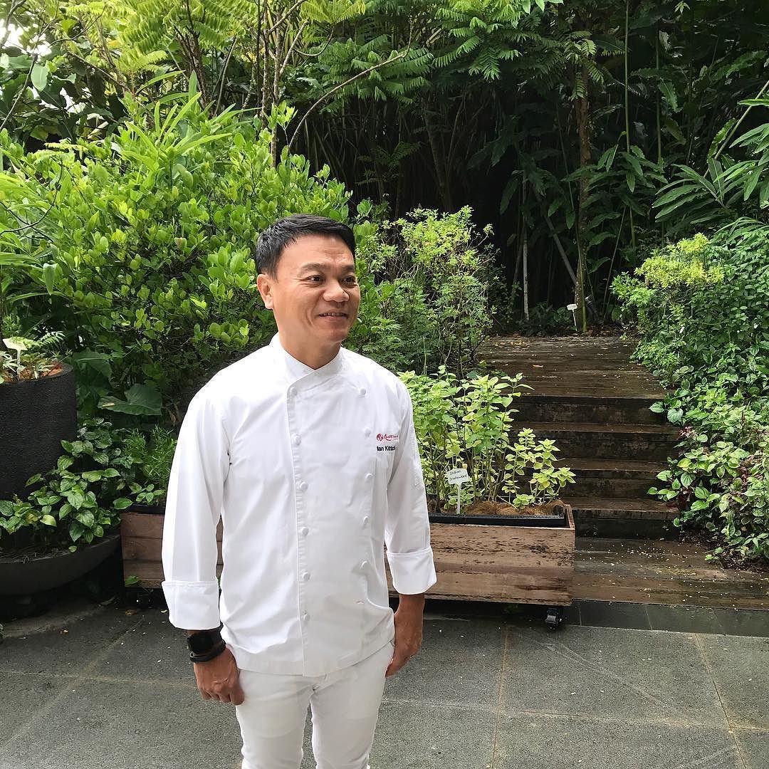 rwsentosa's tweet photo. Chef @iankittichai from our Tangerine here for #TGFF2017 as well! _ #rws #rwsentosa #rwsmoments #rwsdining #rwsfoodi… https://t.co/MuUhjqXTHi