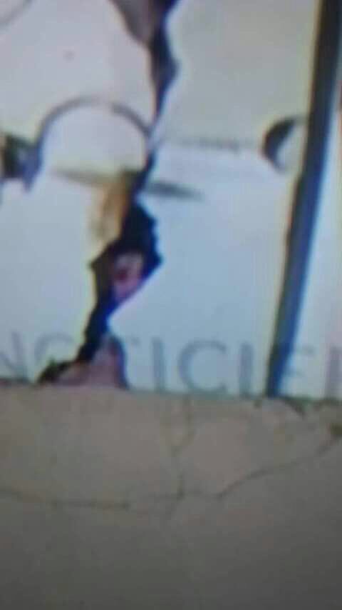 Este zoom me puso la piel chinita. 

¿Será la niña?