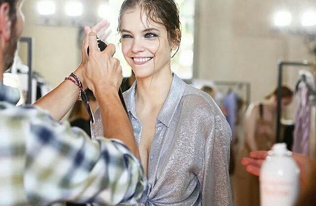barbara palvin เบื้องหลังงานเดินแบบให้ alberta ferretti ss18 ในมิลาน