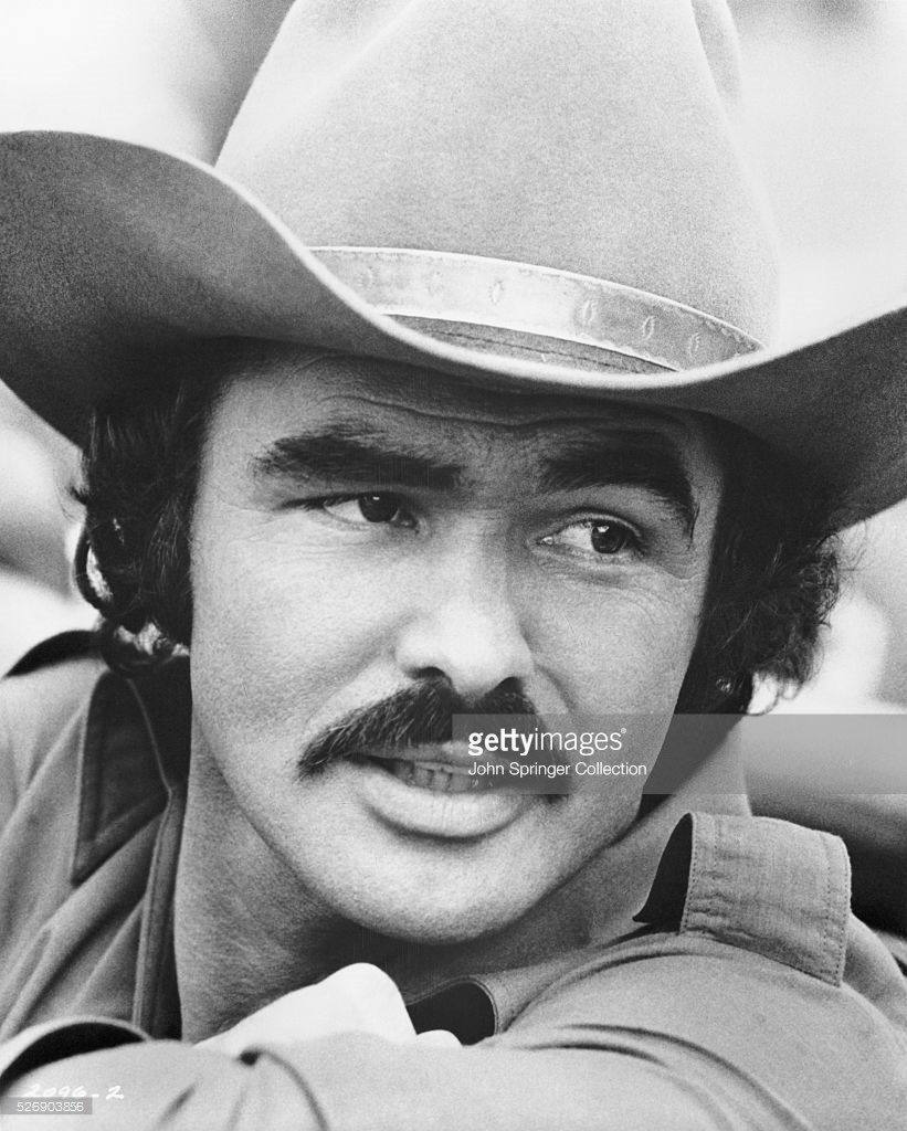 CheiberRoll's tweet photo. Pedro Pascual y Burt Reynolds... Separados al nacer 👨🏻👨🏻
#bigotesalpoder #soniguales #JaviPeña #BurtReynolds #Narcos @NetfIix_Es 👇🏼 https://t.co/6zN6fNaXRq