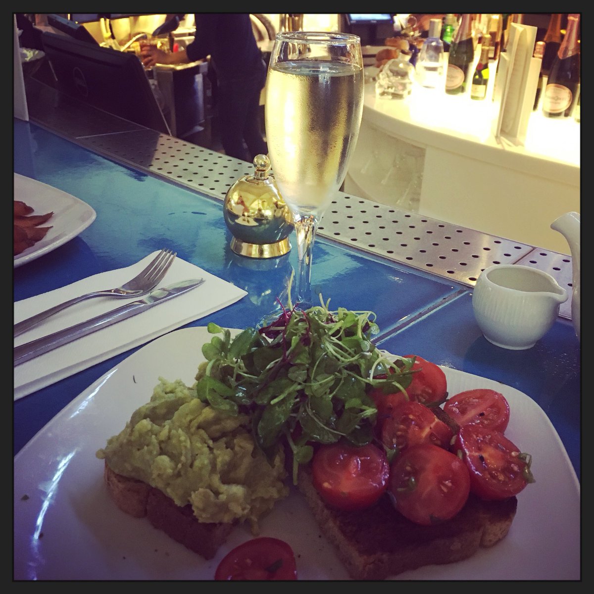 alice_fearn's tweet photo. Laterz.... #weddingvenuehunt #tuscany #holiday https://t.co/nEblmcFcyU