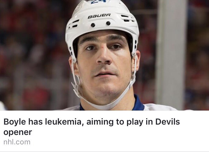 EvrydayHockey's tweet photo. If that's not heart, what is? No words. https://t.co/4KnYADVrBx