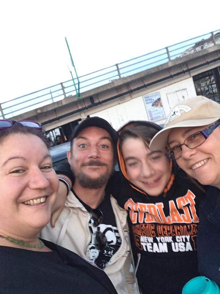 run4ftfd's tweet photo. 4 out of 6 of the team are on the way .. #run4ftfd is underway https://t.co/yODAfjXfAe