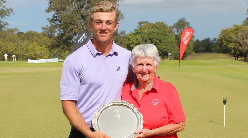 PGAofAustralia's tweet photo. Contrats to #PGATrainee Jacob Boyce who defeated Dean Dagan for back-to-back #PamplingPlate wins! @RodPampling
๐https://t.co/0ZUW9Zc5j9 https://t.co/kUfkQoDxSC