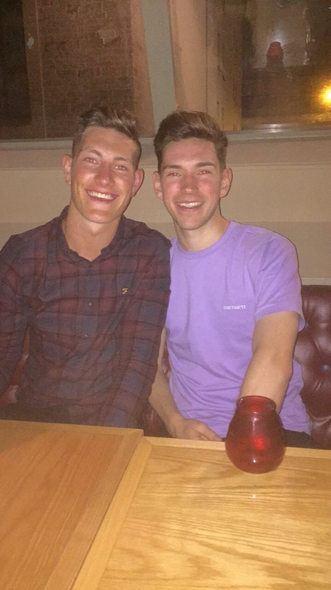 gavlaaar96's tweet photo. Happy birthday to this gin drinking, avacado/pomegranate seed/poached egg/smoked salmon eating gaylord❤️🌎 Love you pal #2ShotsOfVodka https://t.co/RWDgtNIHJO