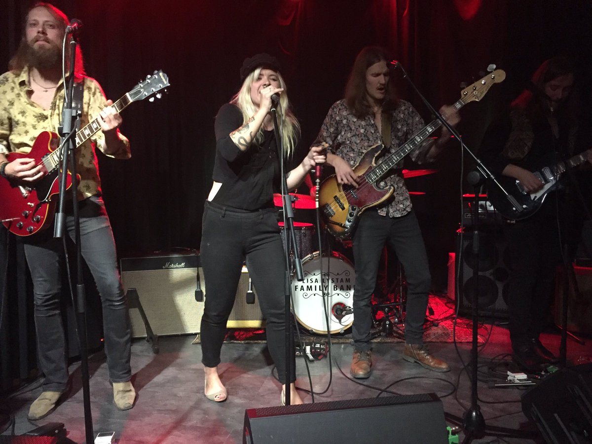 Hjortforce's tweet photo. Några bilder från den suveräna spelningen med #LisaLystam och hennes family band på #CCPuben igår kväll. Foto av Jonny Hjortfors. https://t.co/CA5SbVeIqI