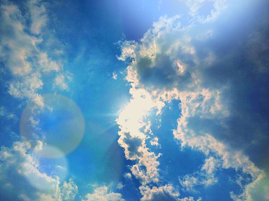 DeviGiannetti's tweet photo. The ground, you see,
Is the only divide
Cuz you and I
We have the sky
🌞☁️Meet Me in St. Louis, Louis - Judy Garland; https://t.co/QouFmtsYOj https://t.co/QfGKzPfurv
