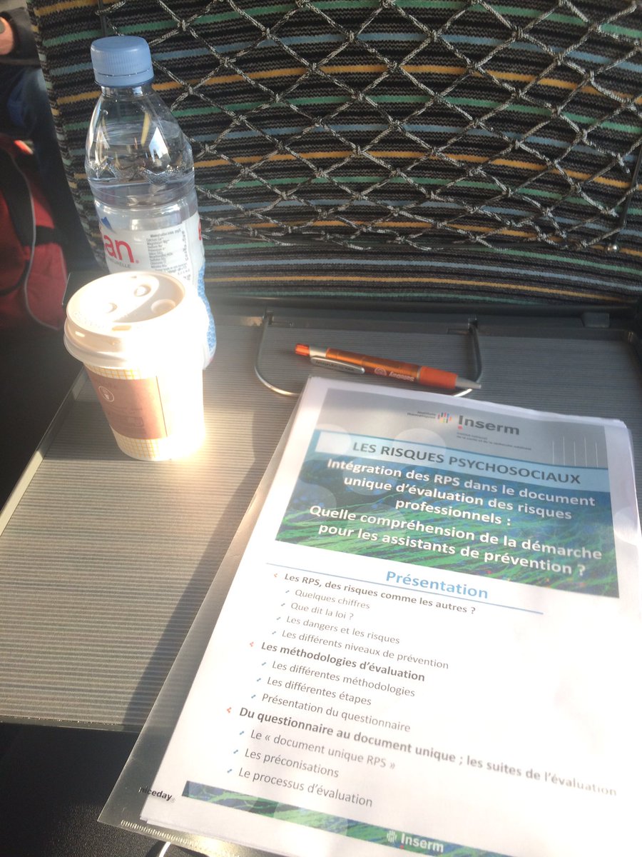 MejdaPsychoW's tweet photo. Dans le train direction Lille pour ma 1ère conférence sur les RPS #travail #prevention #rps #psychodutravail #conference #Lille https://t.co/dhLlEjjIxb