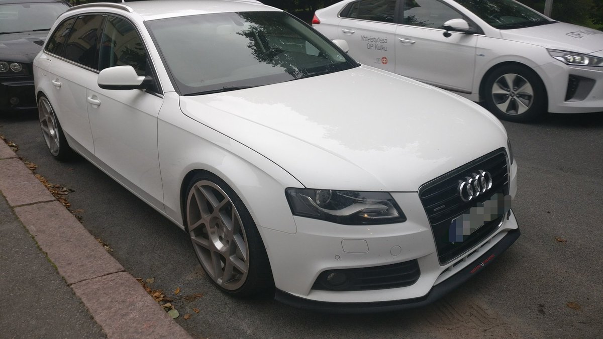 vaeiski79's tweet photo. Nice rims on this #Audi ... @ChurchofSatan https://t.co/GWwQ1WDnY5
