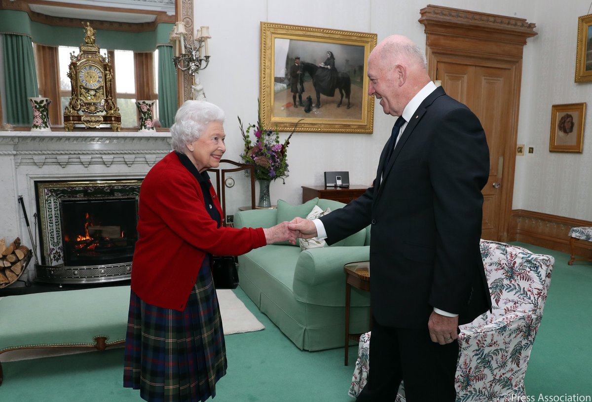 RoyalFamily's tweet photo. This morning at Balmoral Castle, The Queen held an audience with the Governor-General of Australia, Sir Peter Cosgrove. https://t.co/lZxomLE5HO
