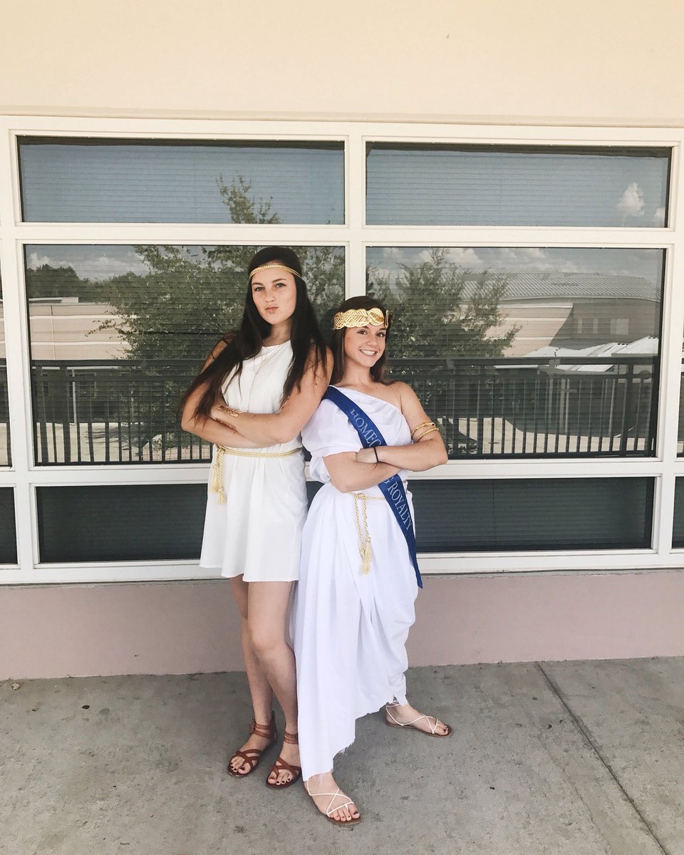 EmTrammell7's tweet image. hoco week has been fun 🔱‼️💛🤘🏻 #junioryr #yahh