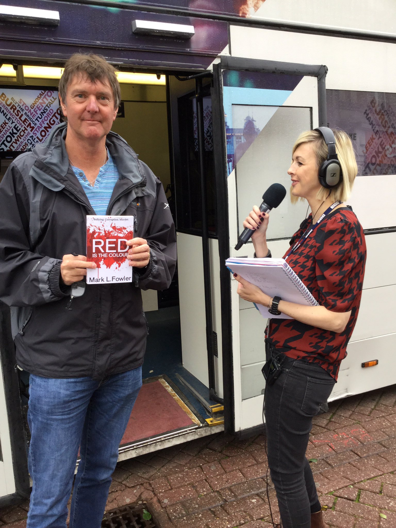 colina Periódico morfina BBC Radio Stoke al Twitter: "Louise is talking to author @MFowlerAuthor from Penkhull after two about his latest novel https://t.co/LFQYZqcMP3" / Twitter colina Periódico morfina BBC Radio Stoke al Twitter: "Louise is talking to author @MFowlerAuthor from Penkhull after two about his latest novel https://t.co/LFQYZqcMP3" / Twitter