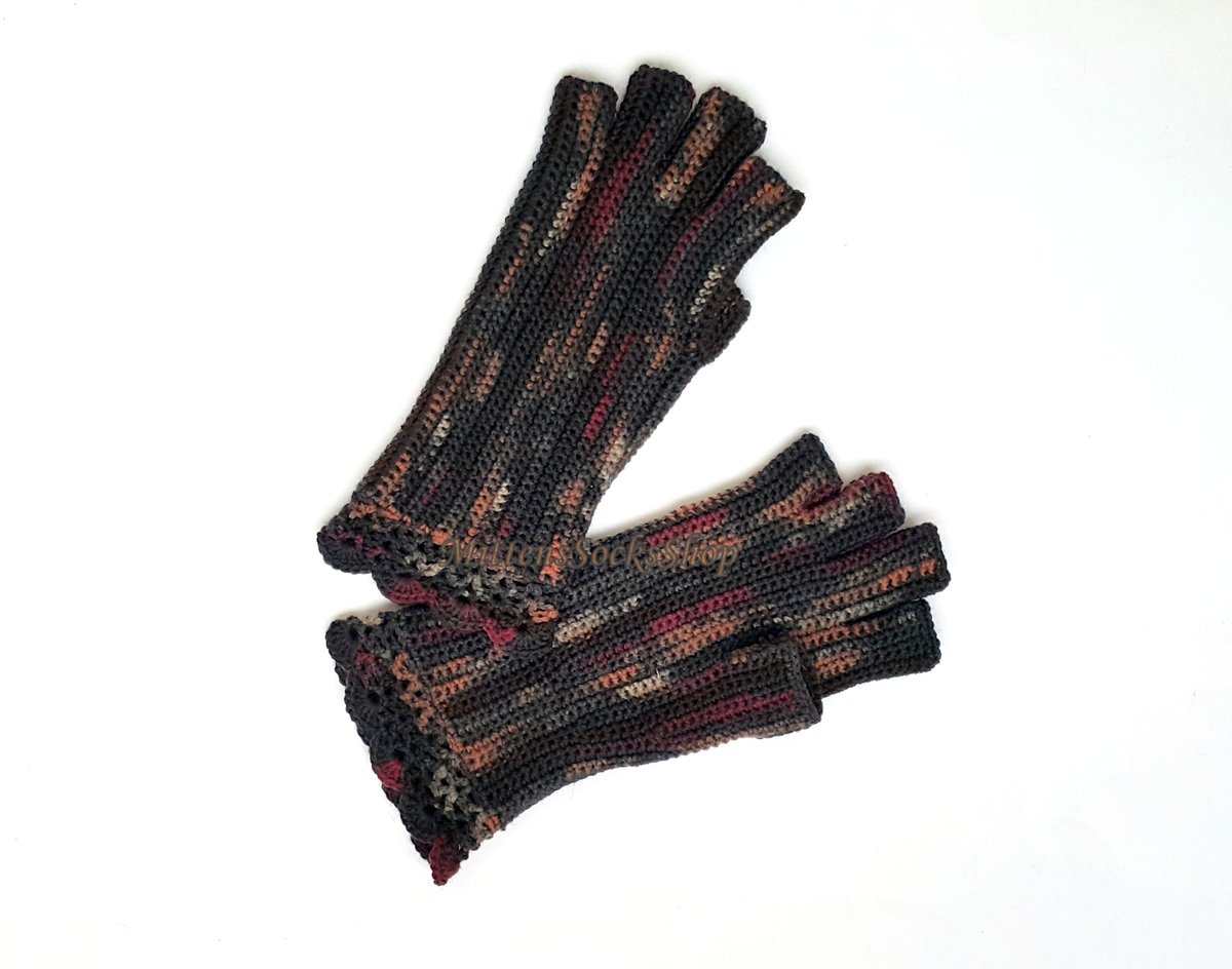 mittenssocks's tweet photo. https://t.co/5aVSFuLTpM #mittenssocksshop #etsyshop #Fingerlessgloves #handwarmers #armwarmers #crochet #wristwarmers #handmade #halffinger https://t.co/yXKaucolMP