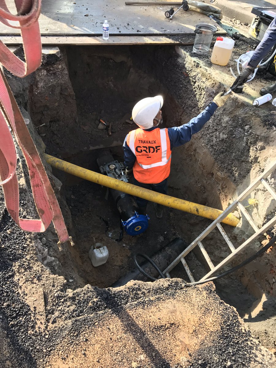 Chantier de renouvellement sur #Haubourdin effectué par l'équipe de l'AI Lille Métropole <a href="/GRDF/">GRDF</a> @drno