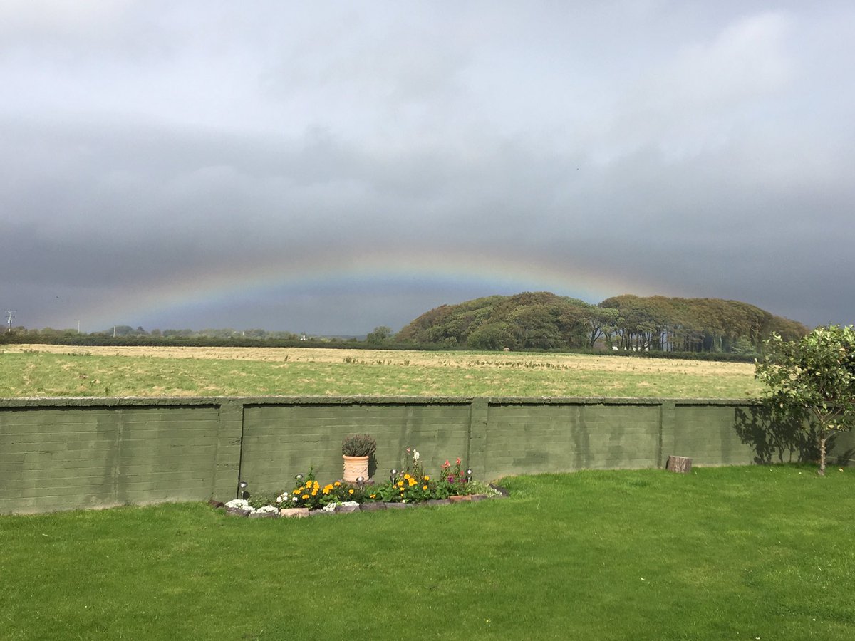 gemma_hjerth's tweet photo. My view yesterday ❤️🌈 #RAINBOW https://t.co/6ZYQeMyzB9