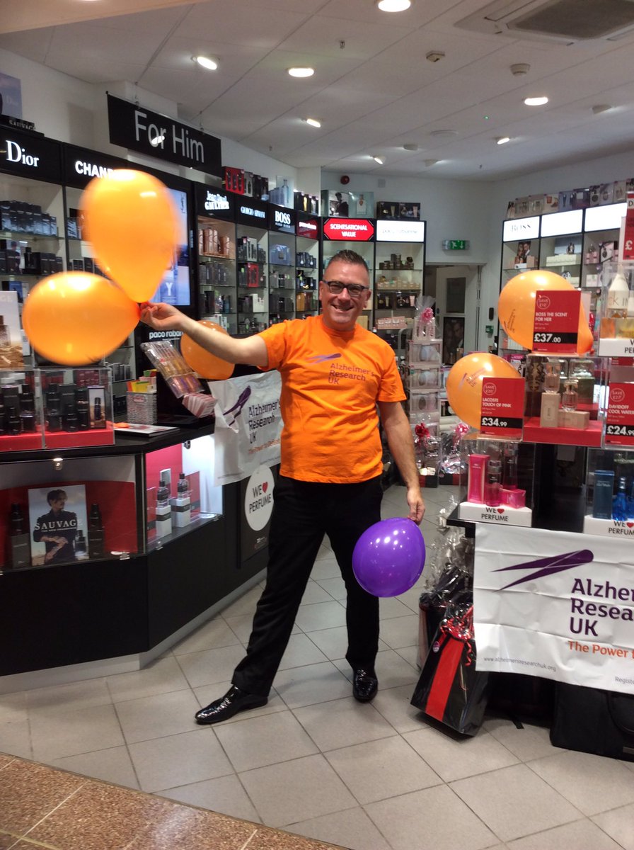 TPS PRESTON

We are orange today how many other stores have gone to orange Fun in Preston.
ALZHEIMERS UK we are doing our thing.