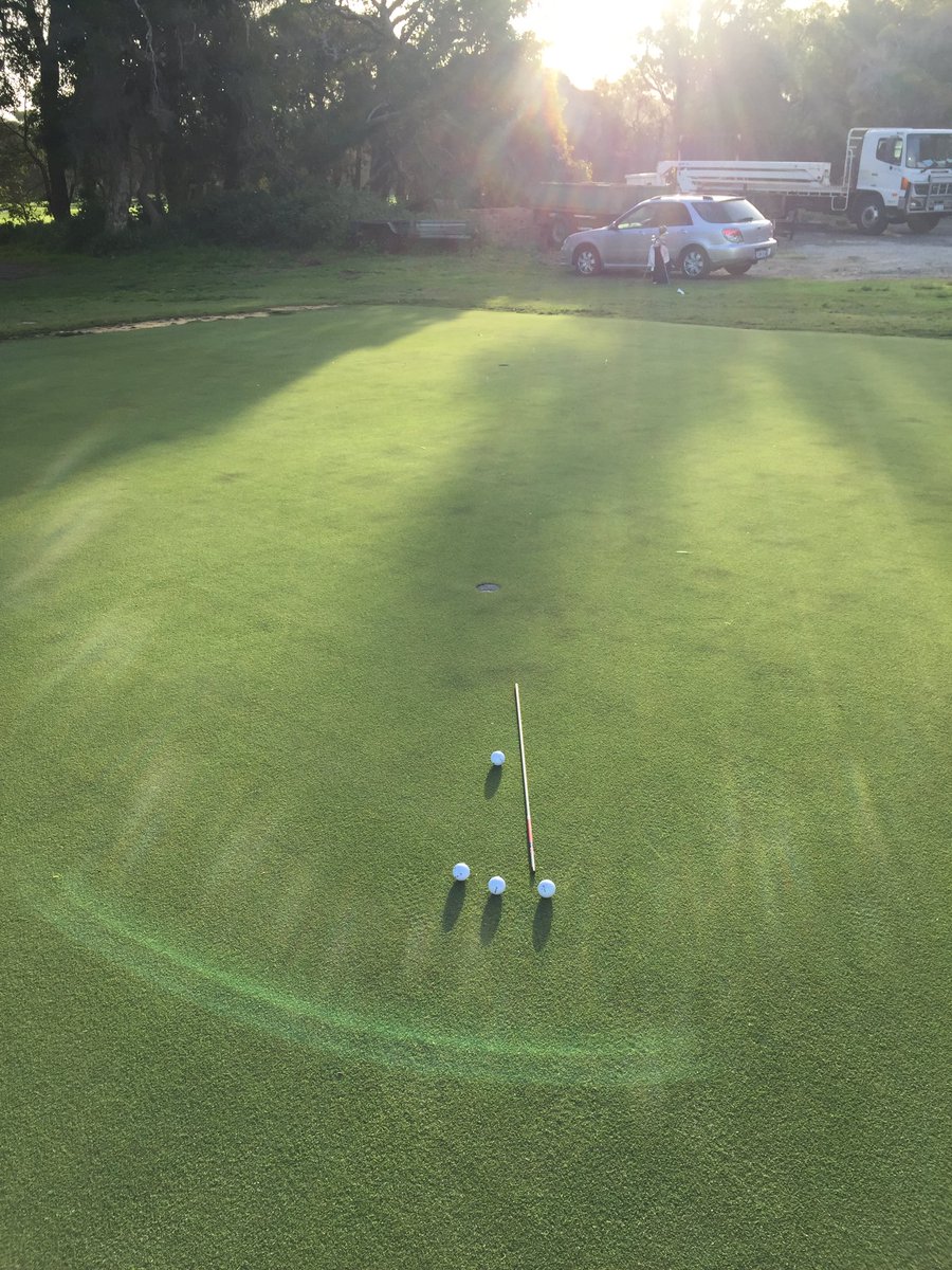 best time of the day for a putt on the best surface in Australia @Idris_Evans