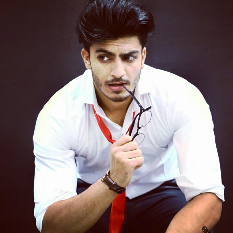 Mandeepgujjar14's tweet photo. #styledrivers https://t.co/cmNb94aXQ9