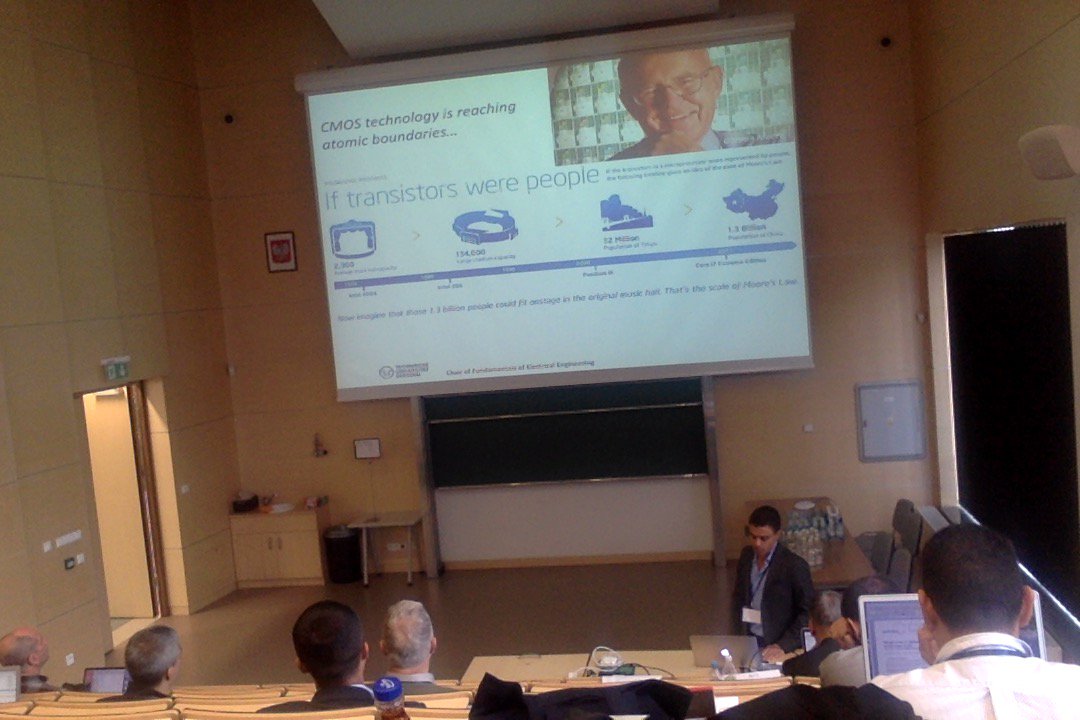MemoCISofficial's tweet image. Second talk @ #MemoCIS Workshop by Alon Ascoli about #Memcomputing control of Humanoid #Robots
