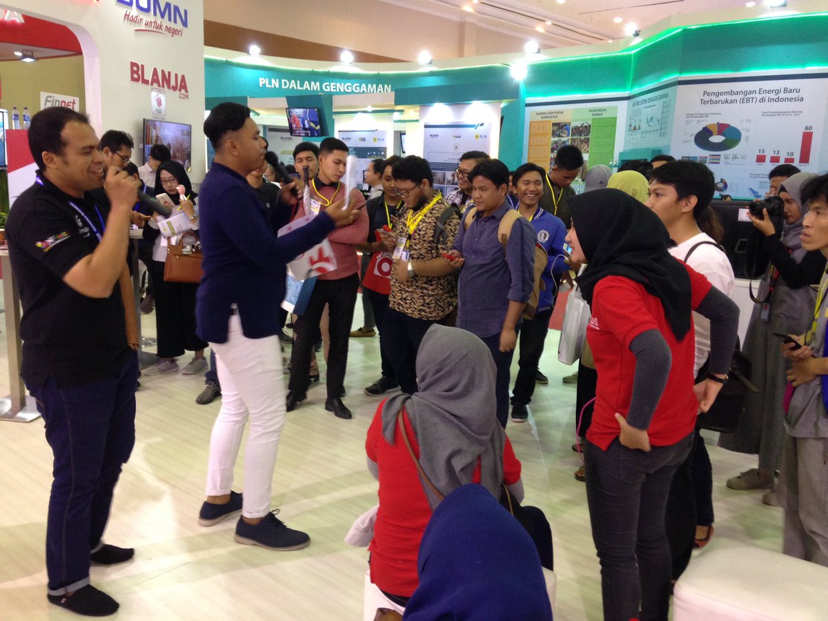 TelkomIndonesia's tweet photo. Lagi, lagi dan lagi Telkom Group bagi-bagi hadiah menarik untuk para pengunjung IBDExpo buruan datang ke booth  #TelkomGroupIBD2017 https://t.co/yTZpBO7RSd