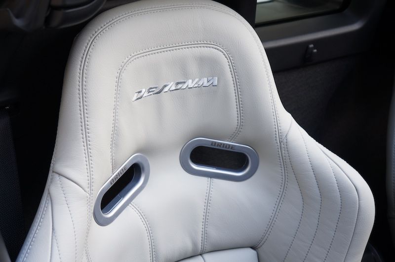 Is Me Na Twitteru Honda S660カッコいいですよね 張り替えの問い合わせも多いです オープンカーと内装カスタム の相性は抜群で とてもカスタム栄えします S660 シート革張り カスタムカー Honda