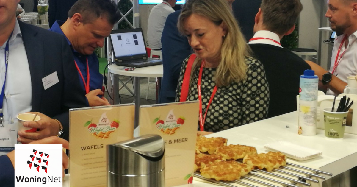WoningNet's tweet photo. Koffietijd! Kom bij ons langs voor een goed gesprek, een warme kop koffie en een verse wafel. #corporatieplein #stand34 @CorporatieGids https://t.co/mwhf5Fenu3