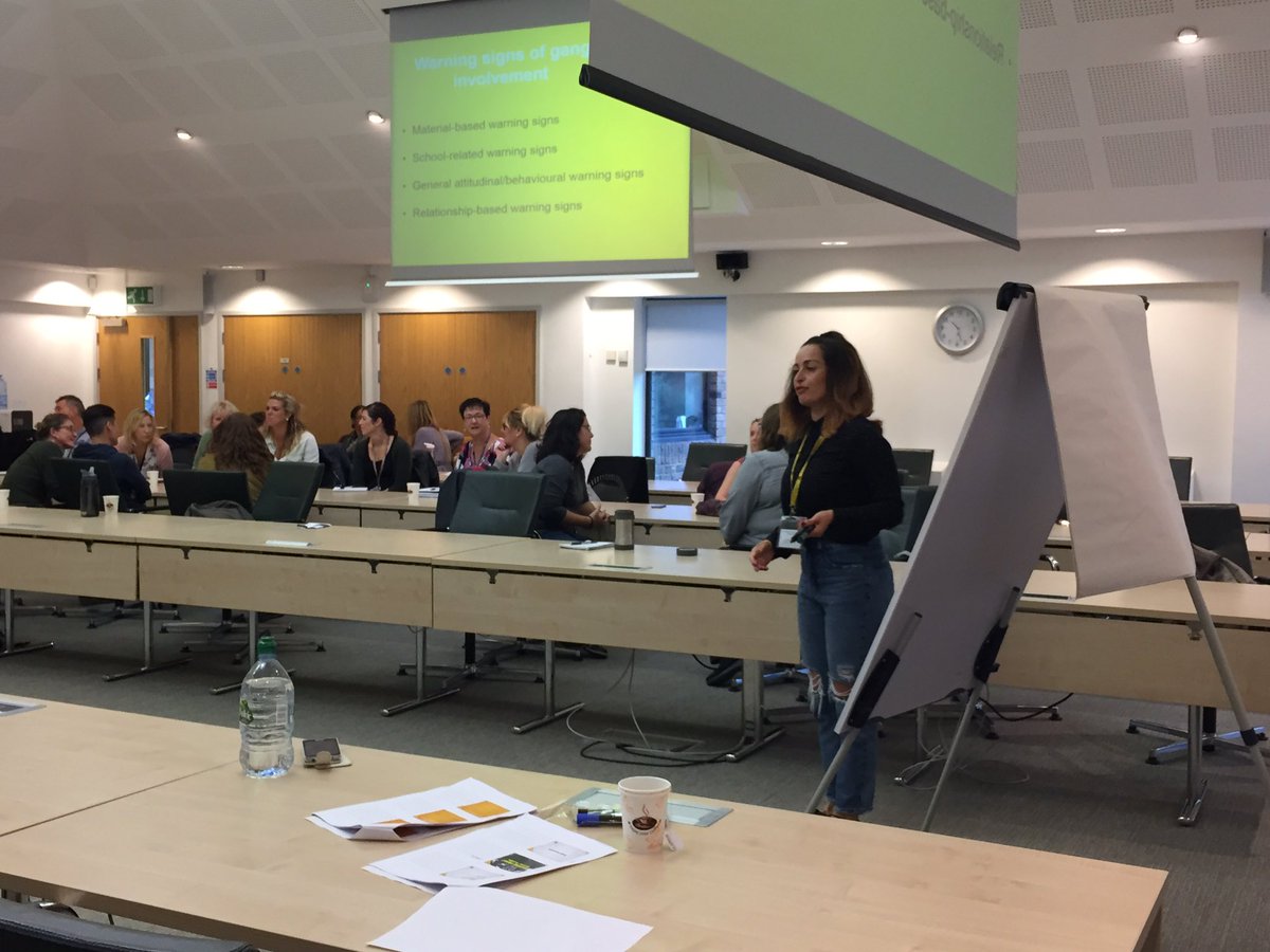DawesUnit's tweet photo. @DawesUnit delivering gang and youth violence masterclass to South Glos teams of social workers. https://t.co/3O8p1VJT25