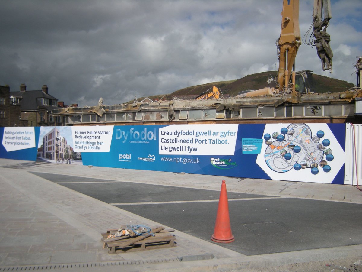 wearesemaphore's tweet photo. A dramatic sky for newly installed hoarding for @ridlerwebster1 in #Porttalbot #constructionsignage #temporarysignage #signage #branding https://t.co/GgGJXl80Qd