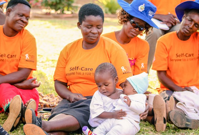C_Maposhere's tweet photo. A1 #MNCHSelfCare includes community knowledge and professional experience to inform decisions #EWECisME @wrazw1 #UNGA https://t.co/Ff8OSXq7nL