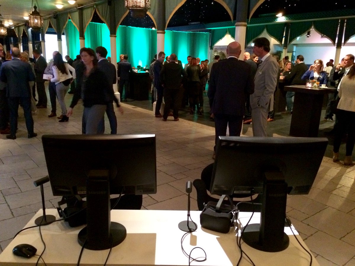 coolmindsNL's tweet photo. Wat is dit? Coolminds in de @Efteling?! Wij zijn voor @CSUcleaning in het prachtige Fata Morgana paleis om een VR-experience te demonstreren https://t.co/CR8bp1Nio6