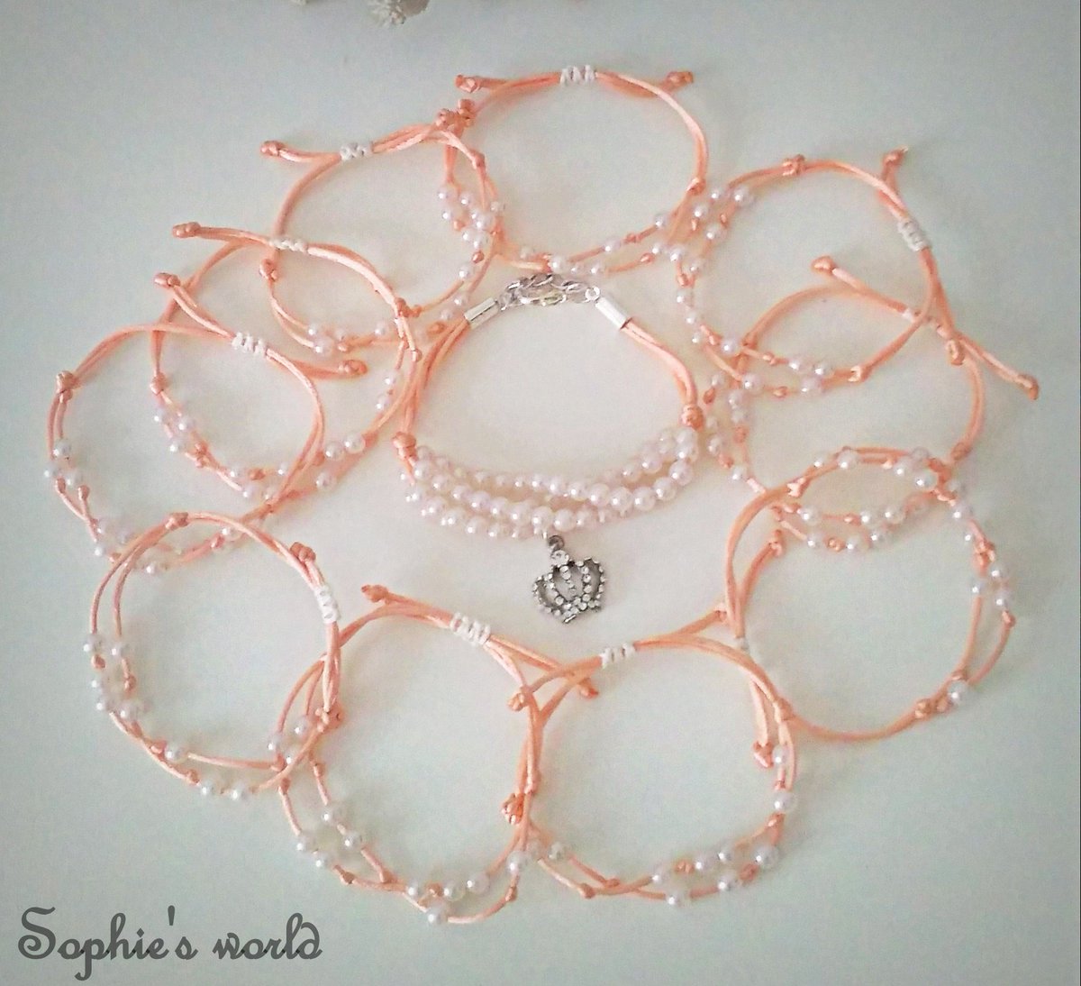 Sophie_sworldJ's tweet photo. Bachelorette βραχιόλια για την νύφη &τις φίλες της! με λευκές περλες #bachelorette #bracelets #handmadegreece ➡️https://t.co/jSgYUheSGq https://t.co/MVVkkFcoDU