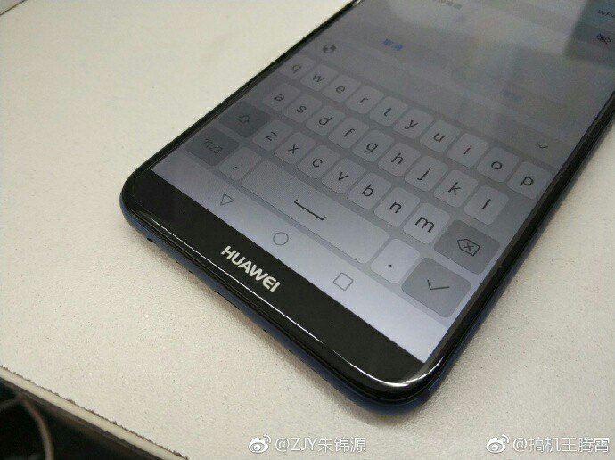 SuchALoserYeah's tweet photo. A quick look on the Huawei Mate 10 Lite https://t.co/vdO9RhH1F5 https://t.co/SGpdOy9MdS