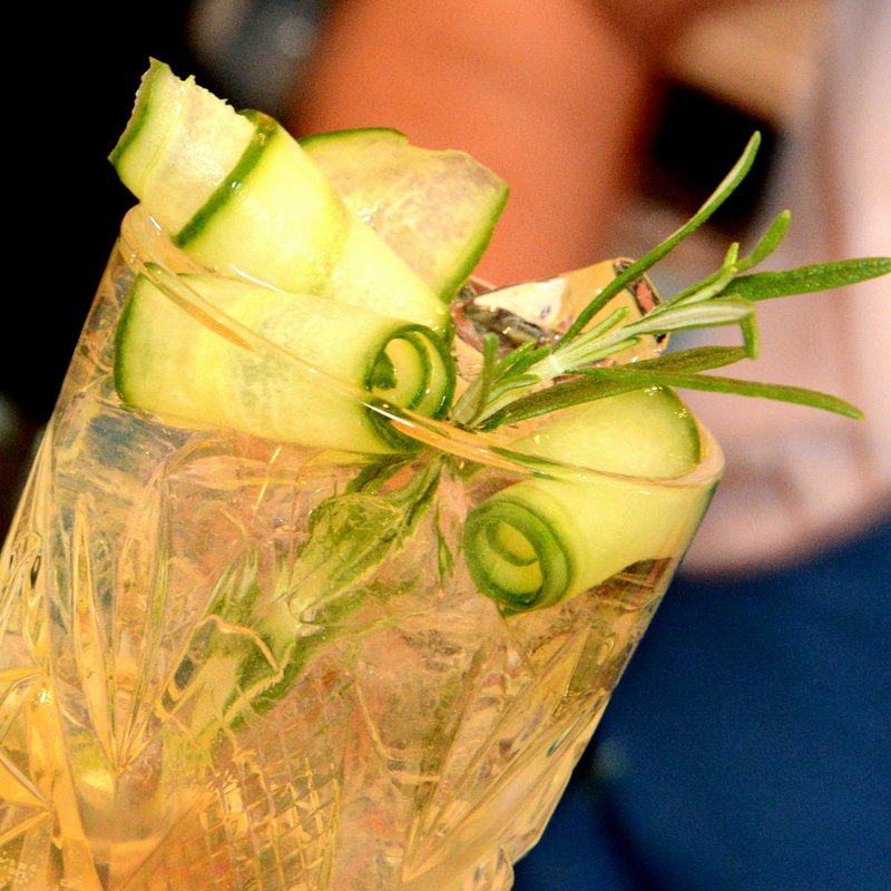 cenayarm's tweet photo. Like #cocktails? So do we! https://t.co/vzTyVmkWhk https://t.co/YlUSNyeKJu